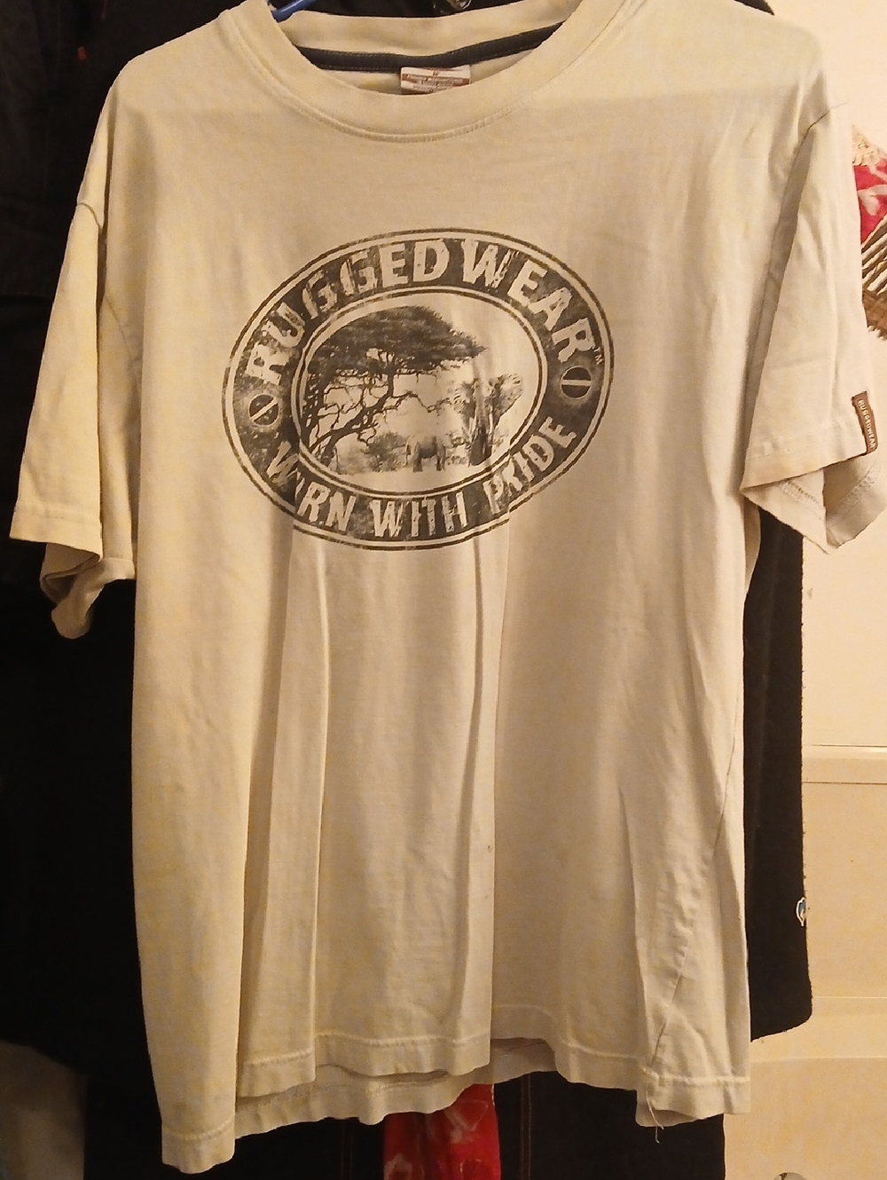 Rugged Wear Men's Tan Graphic‎ Short Sleeve Tee, Sz.m